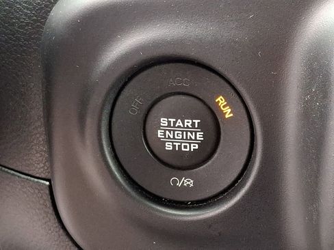 Used 2020 Jeep Gladiator Overland image 22