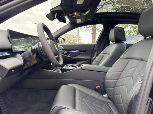 New 2026 BMW 530i xDrive AWD/4WD image 13