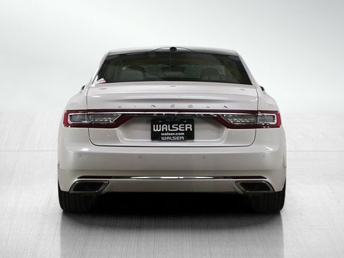 Used 2017 Lincoln Continental Select w/ Climate Package image 4