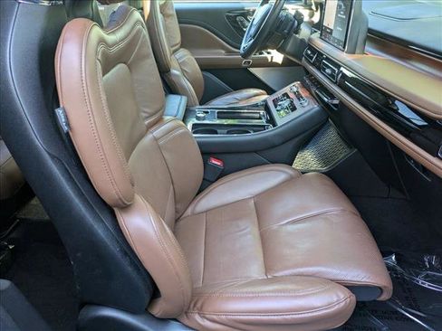 Used 2023 Lincoln Aviator Reserve w/ Equipment Group 201A image 23