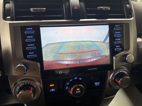 Used 2021 Toyota 4Runner SR5 AWD/4WD image 21