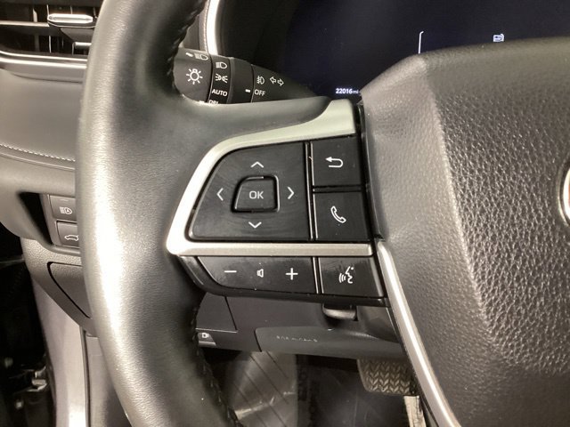 Used 2024 Toyota Highlander Limited AWD/4WD image 14
