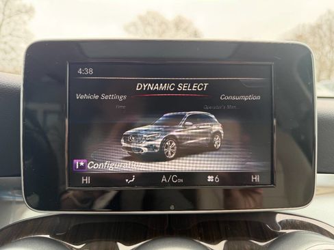Used 2017 Mercedes-Benz GLC 300 4MATIC image 29