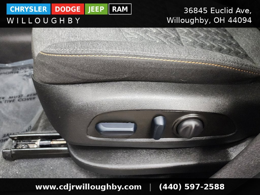 Used 2024 Chevrolet Equinox LT AWD/4WD image 16