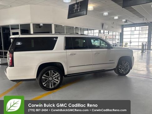 Used 2018 GMC Yukon XL Denali w/ Denali Ultimate Package AWD/4WD image 9
