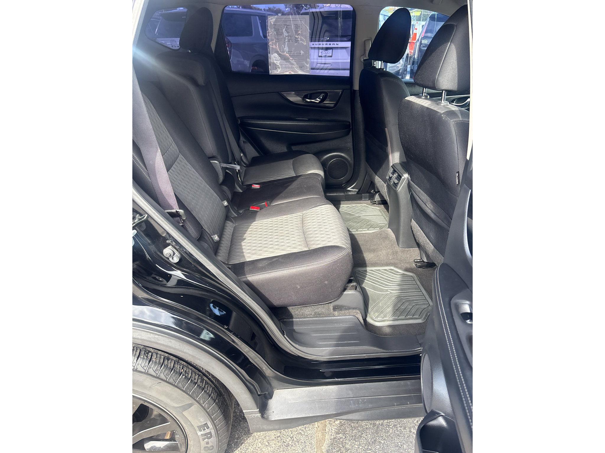 Used 2017 Nissan Rogue SV FWD image 13