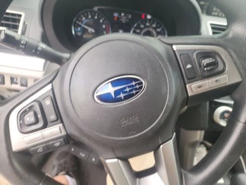 Used 2018 Subaru Forester 2.5i Premium AWD/4WD image 4