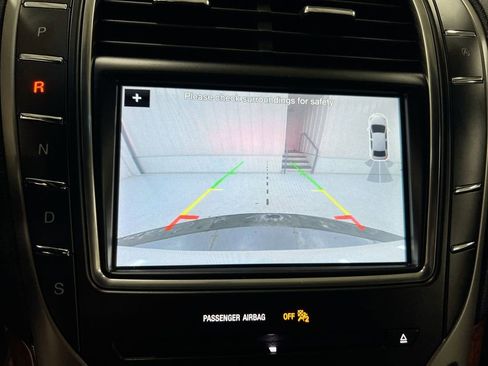 Used 2019 Lincoln Nautilus Reserve image 16