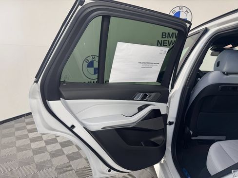 New 2026 BMW X5 xDrive40i w/ M Sport Package AWD/4WD image 17