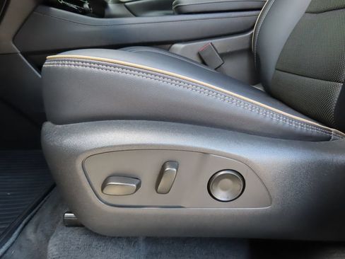 Certified 2025 Chevrolet Traverse High Country AWD/4WD image 8