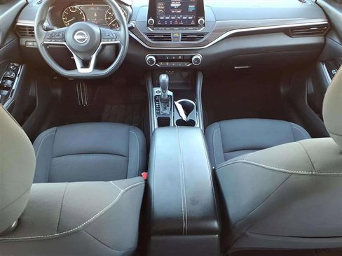 Used 2023 Nissan Altima 2.5 SV image 10