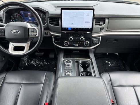 Used 2024 Ford Expedition XLT AWD/4WD image 12