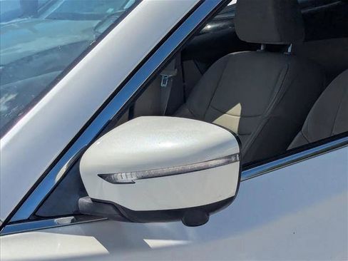 Used 2015 Nissan Rogue SL FWD image 15