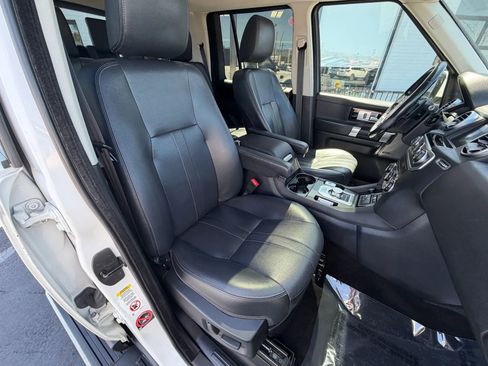 Used 2016 Land Rover LR4 HSE AWD/4WD image 12