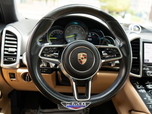 Used 2017 Porsche Cayenne S Platinum w/ Premium Package Plus (Pjy) image 24