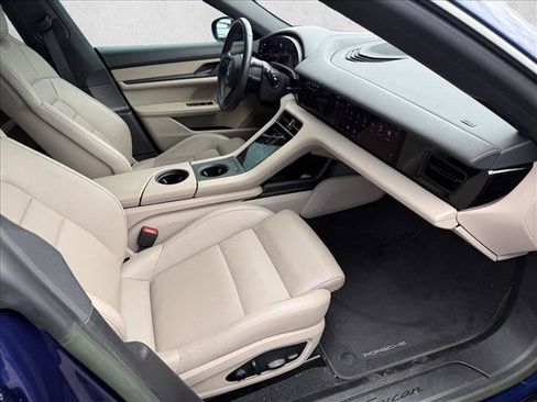 Used 2023 Porsche Taycan RWD image 20