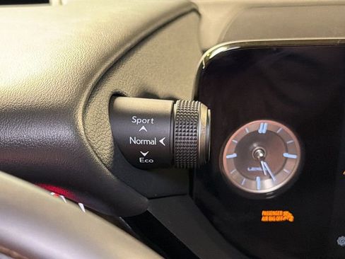 Used 2023 Lexus ES 300h Ultra Luxury w/ Accessory Package (Z2) image 29