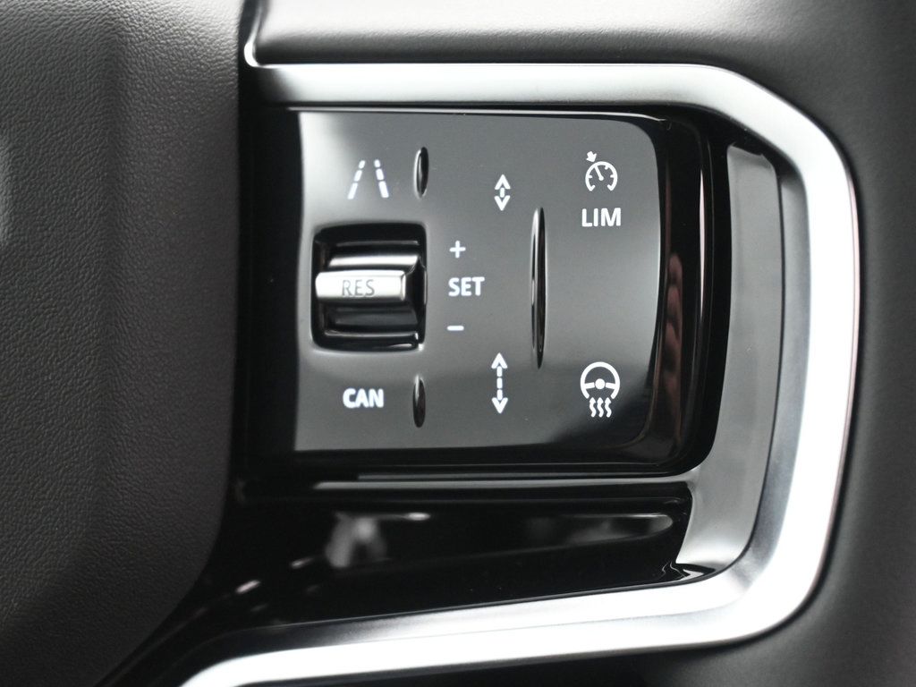 Used 2025 Land Rover Discovery Sport Dynamic SE AWD/4WD image 19