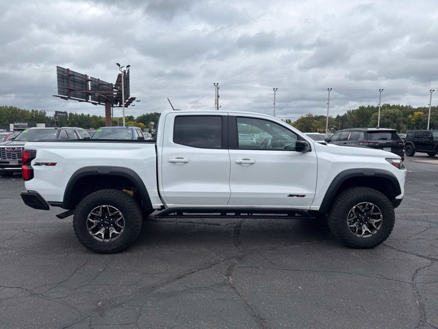 Used 2024 Chevrolet Colorado ZR2 w/ ZR2 Convenience Package III AWD/4WD image 12