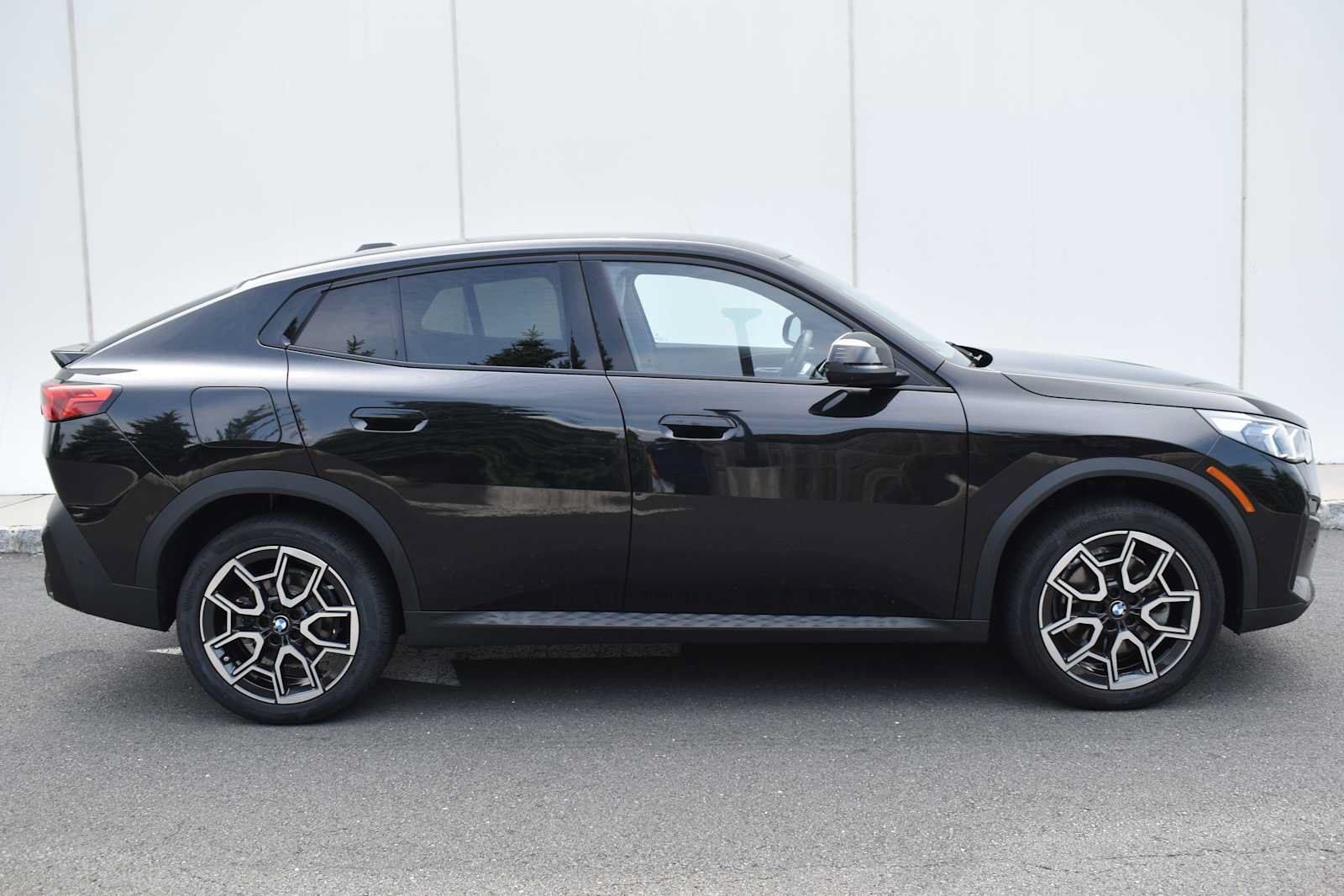Used 2026 BMW X2 xDrive28i w/ Technology Package AWD/4WD image 4