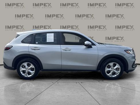 Used 2025 Honda HR-V LX image 6