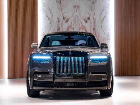 Used 2026 Rolls-Royce Phantom Sedan image 3