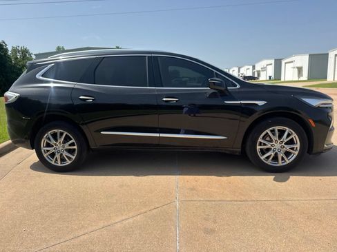 Used 2023 Buick Enclave Essence w/ Experience Buick Package FWD image 6
