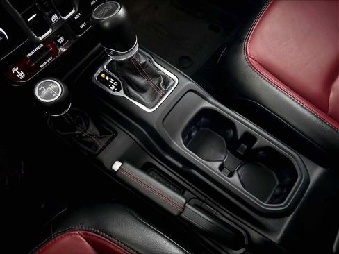 Used 2023 Jeep Wrangler Unlimited Rubicon 4xe AWD/4WD image 19