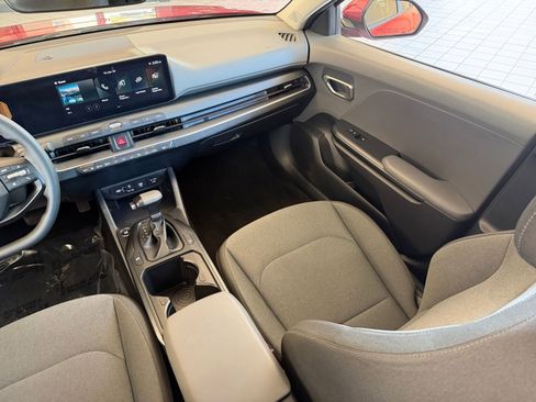 Used 2025 Kia K4 LXS FWD image 34