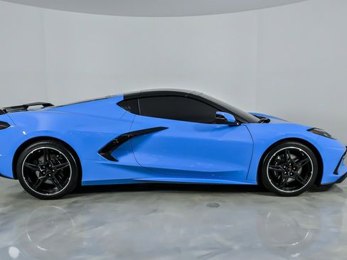 Used 2022 Chevrolet Corvette Stingray Coupe w/ Z51 Performance Package image 14