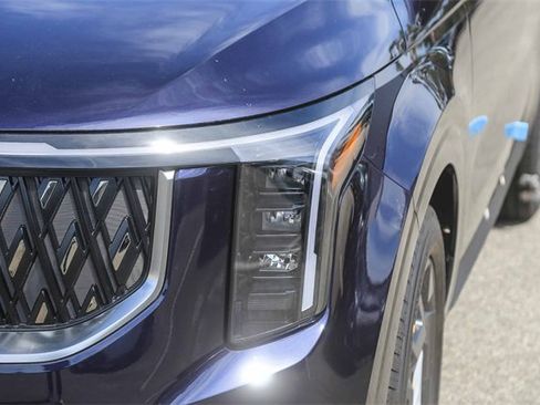 New 2026 Kia Carnival EX image 5