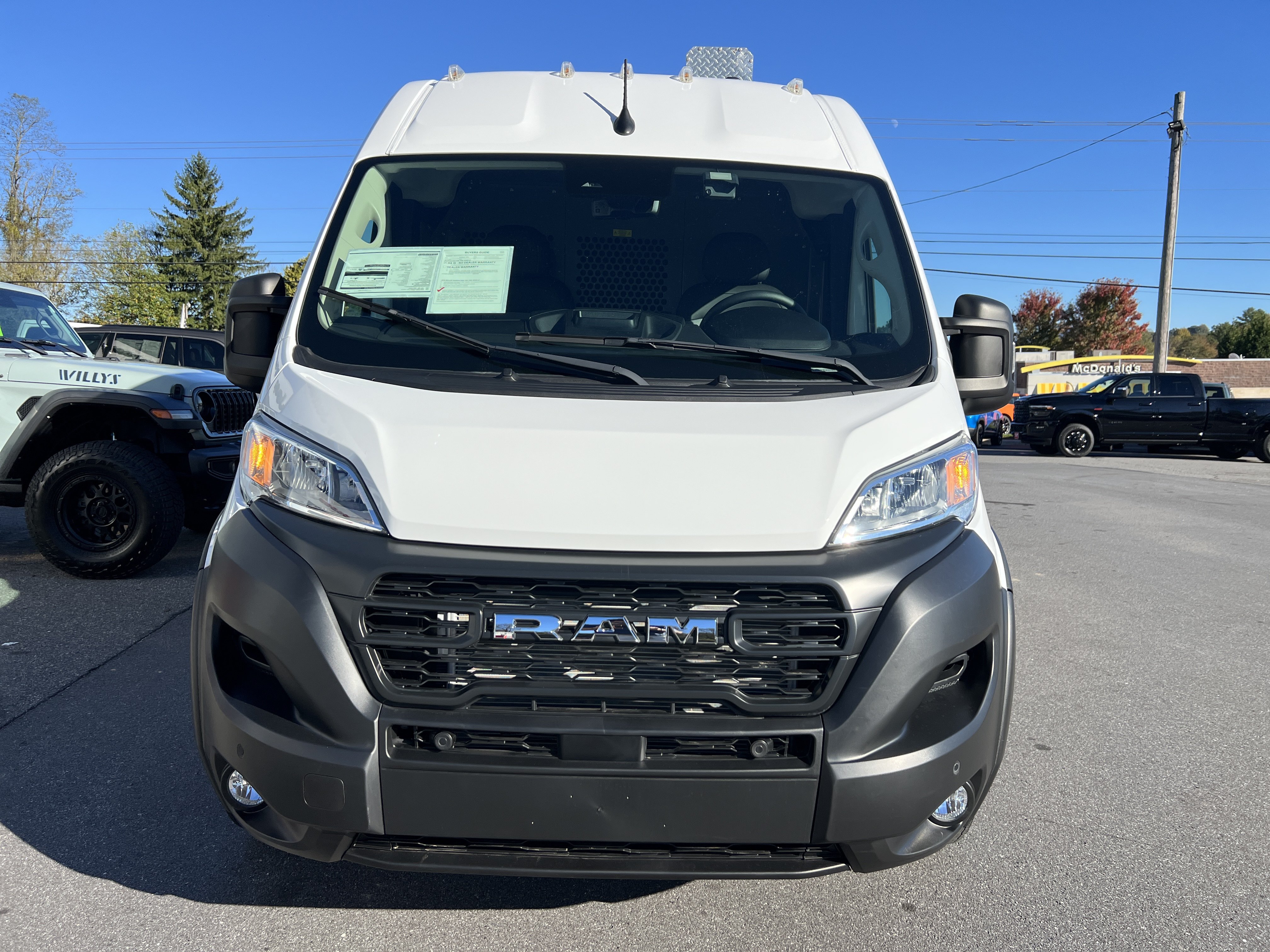 Used 2025 RAM ProMaster 2500 w/ Safety Group FWD image 5