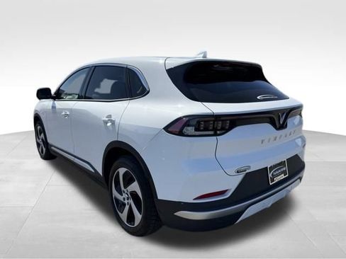 New 2025 VinFast VF 8 Eco image 5