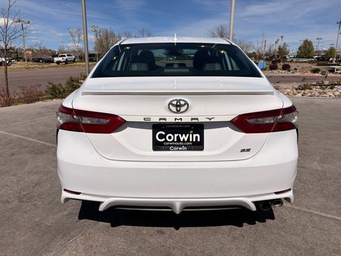 Used 2019 Toyota Camry SE image 6