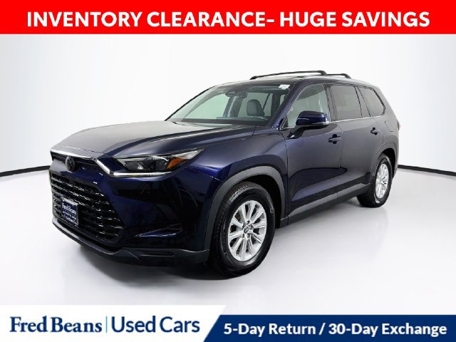 Used 2024 Toyota Grand Highlander AWD image 3