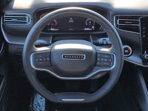 Used 2024 Jeep Wagoneer Series II w/ Flexible Seating Group image 22