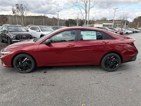 New 2026 Hyundai Elantra Sport image 11