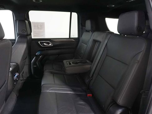 Used 2024 Chevrolet Suburban LT image 16
