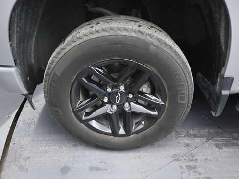 Used 2024 Chevrolet Silverado 1500 RST RWD image 9