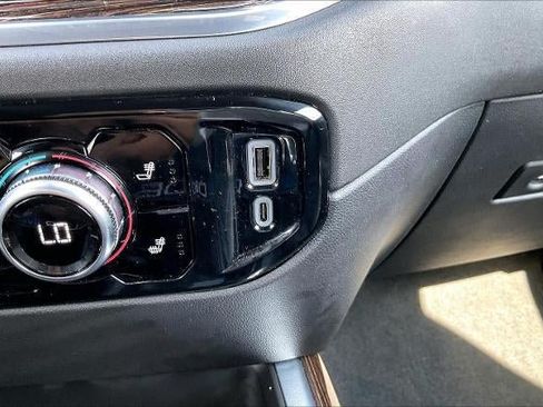 Used 2025 GMC Sierra 1500 Elevation w/ Elevation Premium Package AWD/4WD image 17