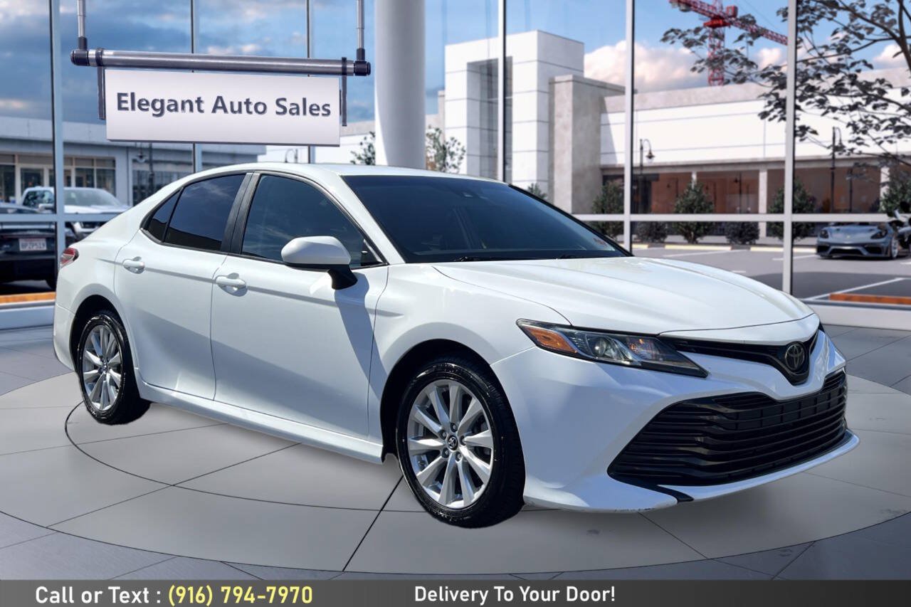 Used 2018 Toyota Camry LE FWD image 3