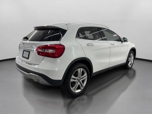 Used 2019 Mercedes-Benz GLA 250 4MATIC image 10