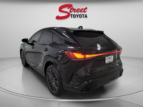 Used 2024 Lexus RX 500h F Sport w/ Convenience Package image 2