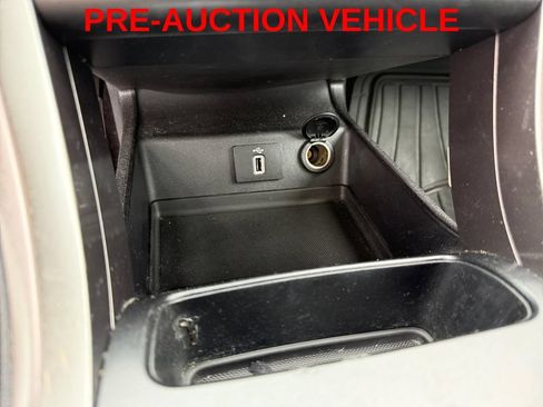 Used 2017 Ford Fusion SE w/ Fusion SE Technology Package FWD image 22