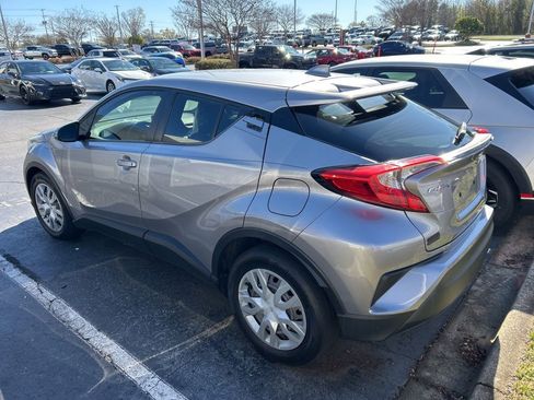 Used 2020 Toyota C-HR LE image 7