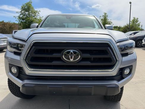 Used 2023 Toyota Tacoma SR5 w/ Technology Package AWD/4WD image 2