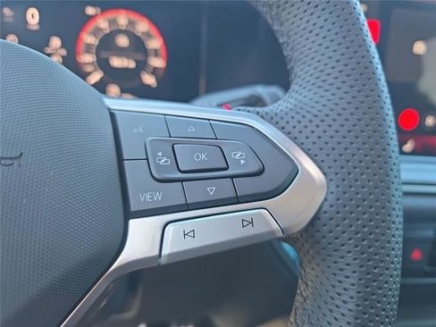 New 2026 Volkswagen Tiguan SE R-Line image 20