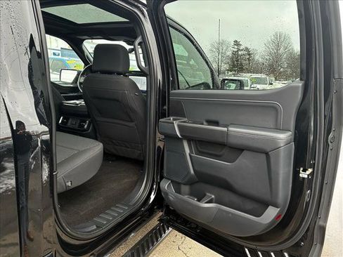 Used 2022 Ford F150 XLT w/ Equipment Group 302A High image 17