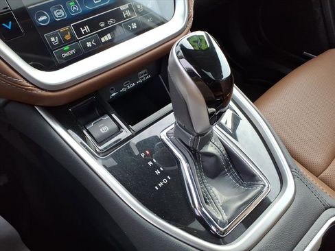 Certified 2025 Subaru Outback Touring XT image 19