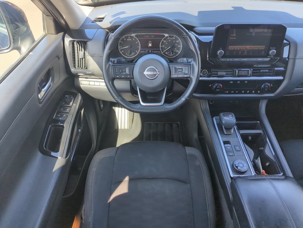 Used 2022 Nissan Pathfinder SV AWD/4WD image 14